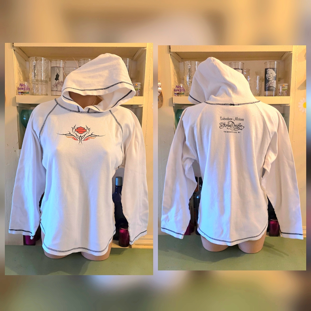 Harley Davidson Vintage White Hooded Tee Women's L. Thiensville WI *tiny flaw